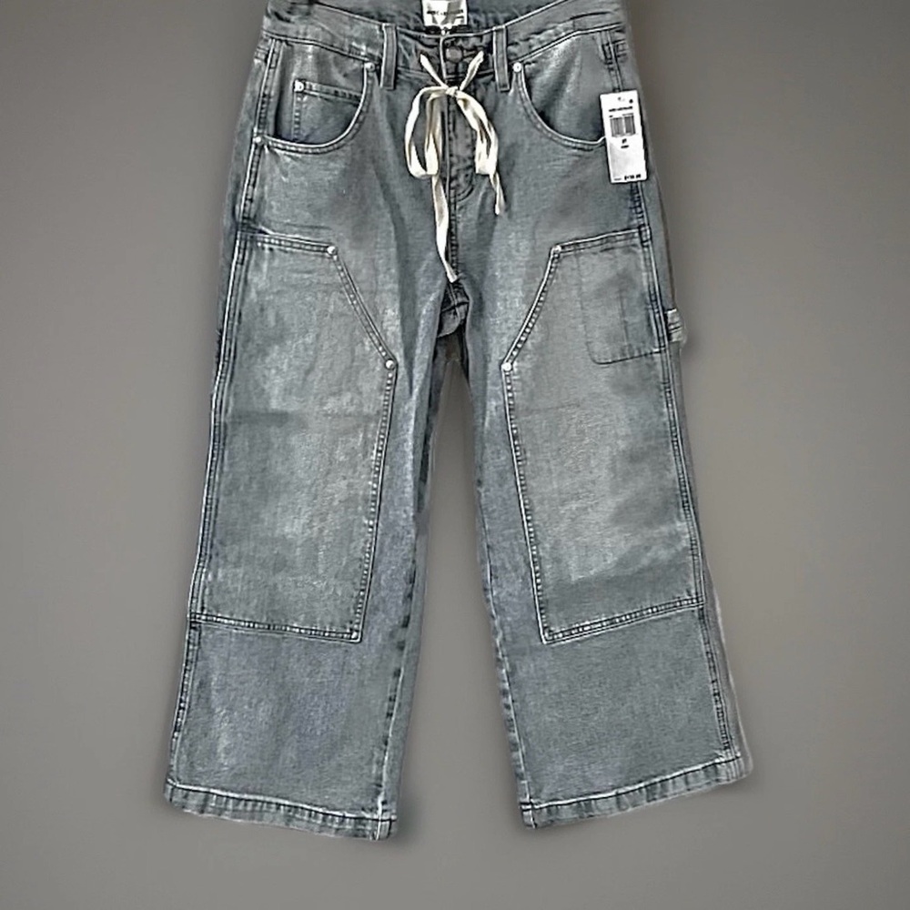Avec Les Filles NWT Drawstring Cropped Wide Leg Badlands Wash Cargo Jeans, 27 - Picture 2 of 15